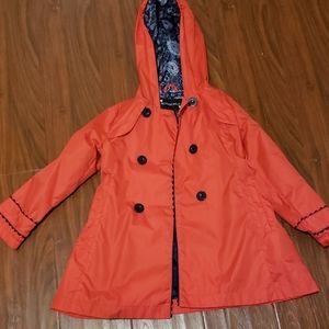 Like new raincoat